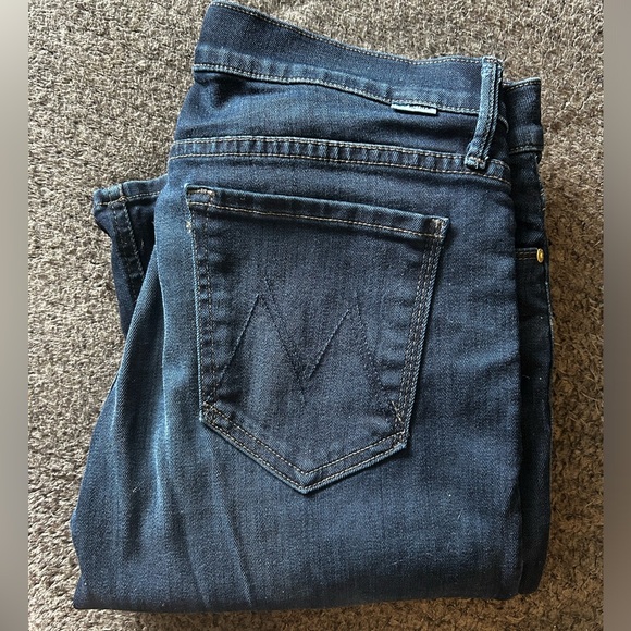 Mother Runaway Skinny Flair Jeans in The Missing Hour - Picture 3 of 6